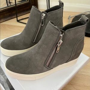 Steve Madden suede grey wedge sneakers 6.5